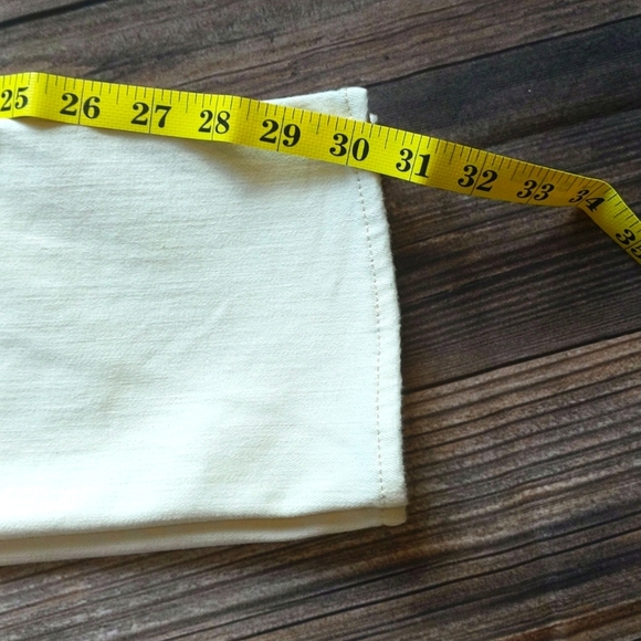 Rock & Republic Cream Straight Leg Jeans - Picture 11 of 12